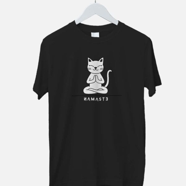 Cute cat namaste t-shirt